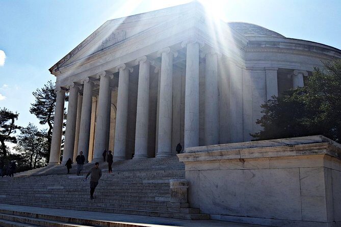 Private Washington DC Full Day Tour for up to 10 Guests - Washington Monument View and a Quick Smithsonian Museum Plan for Your Next Day