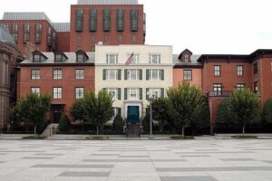 Private White House Neighborhood Walking Tour - Why Lafayette Square feels like Washington’s front porch