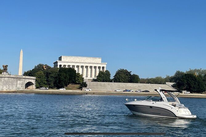 Private Yacht Tour along Washington DC Waterfront - Price and what you really get for $99