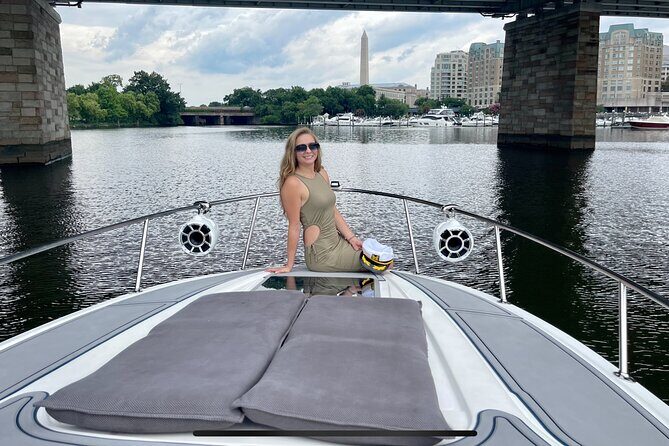 Private Yacht Tour along Washington DC Waterfront - Food and drinks: easy add-on, one real responsibility