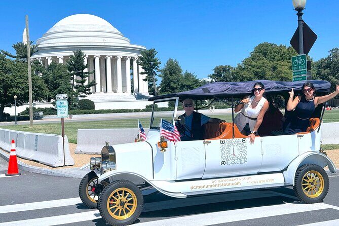 Public or Private DC Moonlight Tour by E-Cart or Vintage Car - Why This Moonlight Tour Works So Well at Night