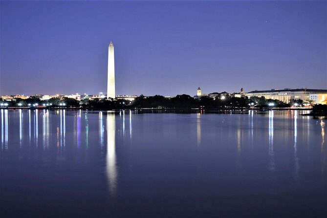 Small Group National Mall Night Tour with 10 Top Attractions - Jefferson Memorial and the Tidal Basin: Quiet Lights Across the Water