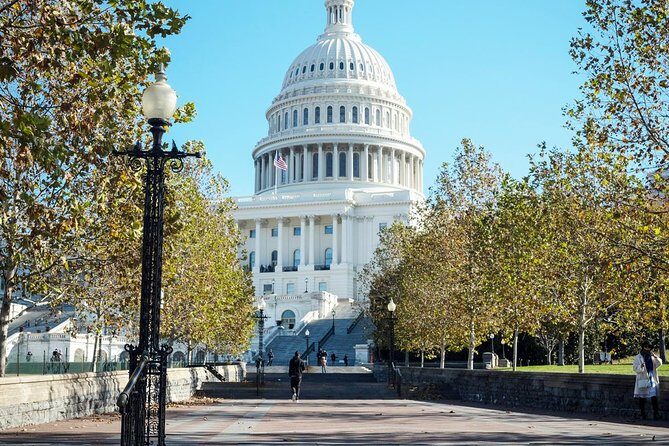 Small Group Tour of DC - Open-Top or Glass Convertible Luxury Bus - Georgetown pause in summer or Kennedy Center time in winter