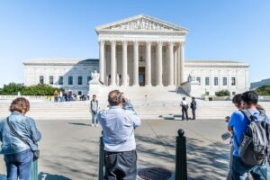 Small Guided Tour Inside the Capitol and Library of Congress - Entering the U.S. Capitol: dome views and the Congress origin story