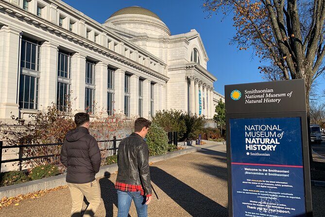 Smithsonian Museum of Natural History Guided Tour - Stop 1: Smithsonian National Museum of Natural History highlights (dinosaurs and more)