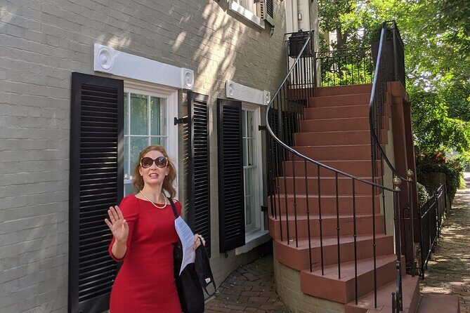 Socialites and Spies of Georgetown Walking Tour - Entering Georgetown on Foot: The 2-Hour Route That Actually Feels Doable
