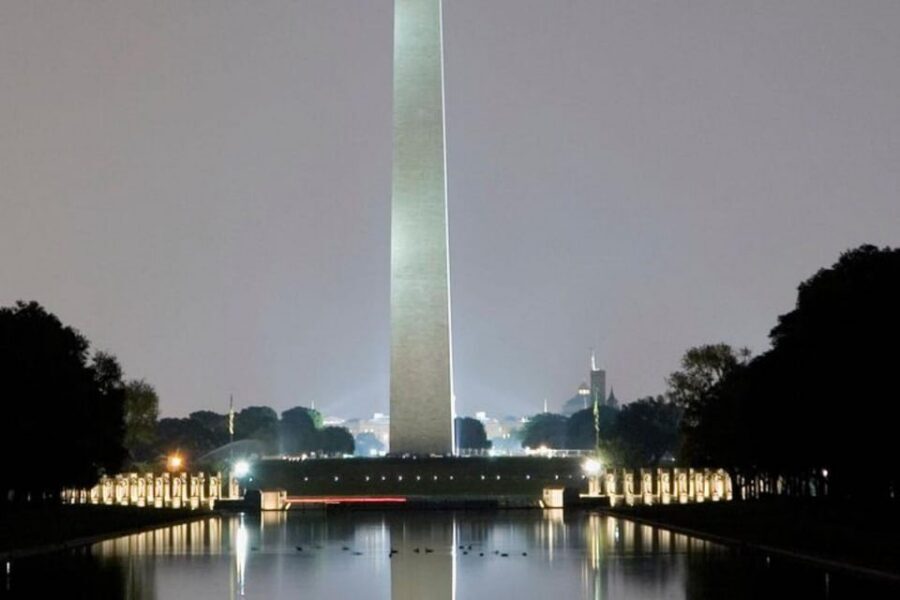 Washington DC: After Dark Night-Time Sightseeing Tour - Hyatt Regency Meeting Point and the Shared Air-Conditioned Ride