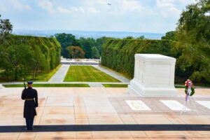 Washington, DC: Arlington Cemetery & Memorials Tour - The Tomb of the Unknown Soldier and the Changing of the Guard
