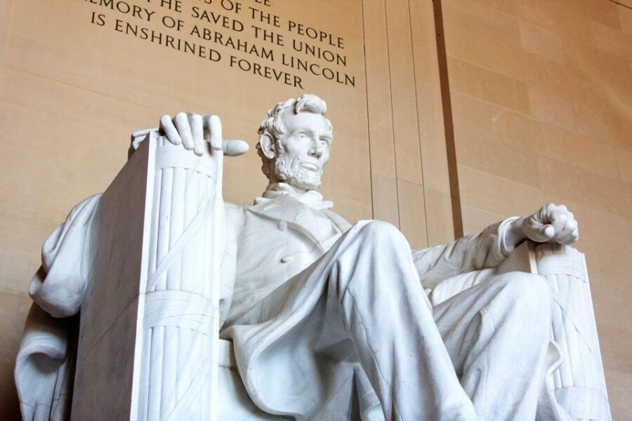 Washington DC: Bus Tour to the Highlights of the Capital - WW2, WW1, and the memorial design you’ll start noticing