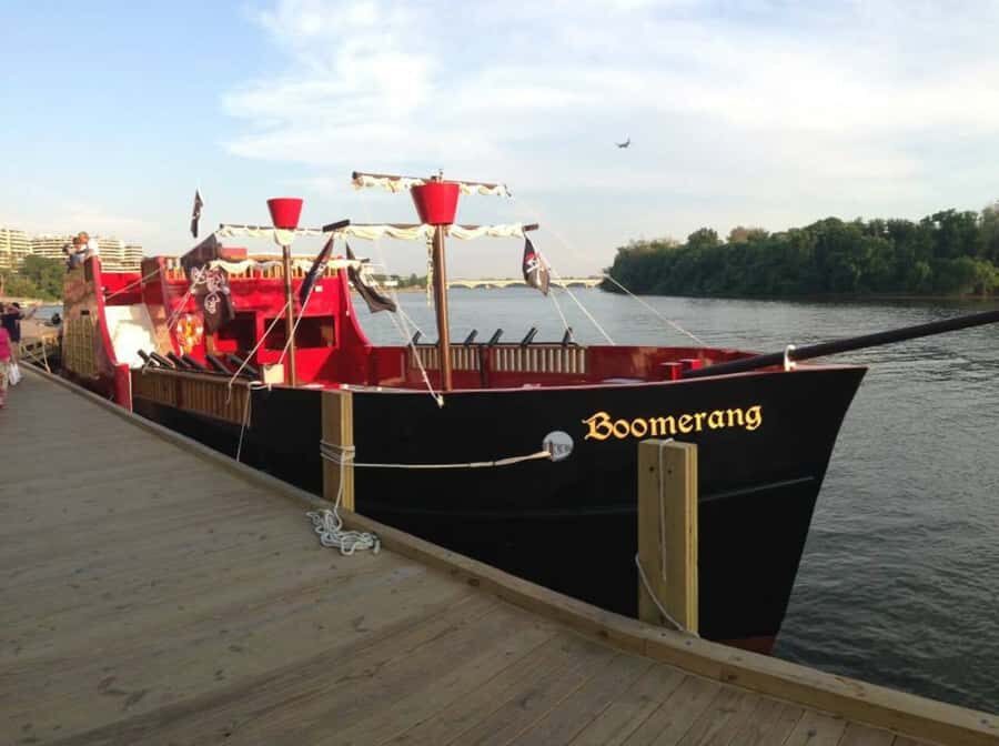 Washington DC: Family Treasure Hunt River Cruise - Boarding the Boomerang Pirate Ship at Washington Harbour