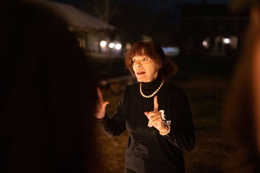 Washington DC: Ghosts Boos and Booze Haunted Pub Crawl - Drinks, mocktails, and budgeting the $30 price