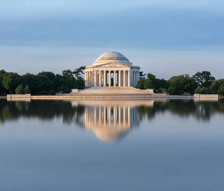 Washington DC: Highlights Guided Walking Tour - World War II Memorial: where the meaning lands in a short time