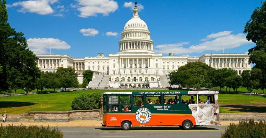 Washington, DC: Hop-On Hop-Off Old Town Trolley City Tour - Using the app and trolley rhythm so you don’t get stuck