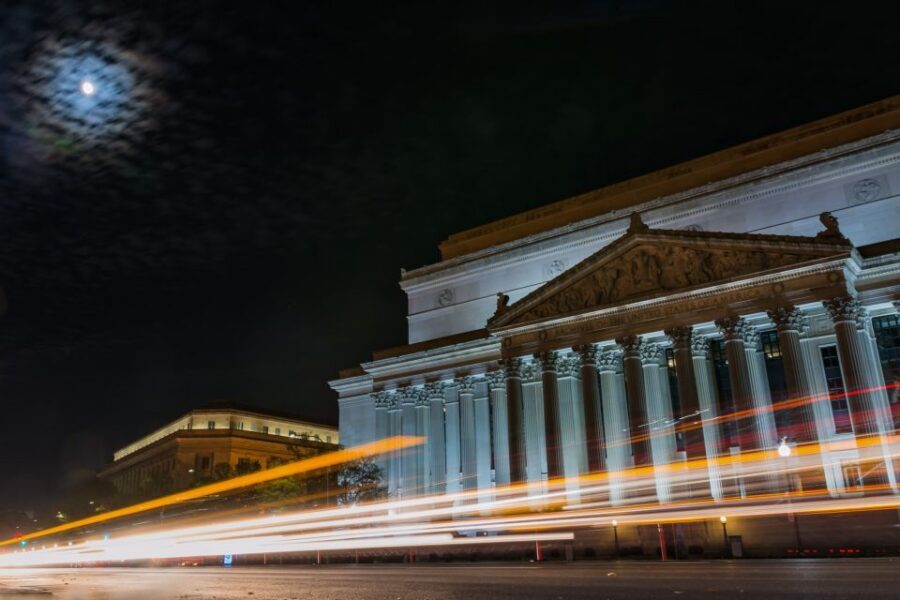 Washington, DC: Horror on the Hill Ghost Tour - Starting at 237 Pennsylvania Ave SE: the tone is set fast