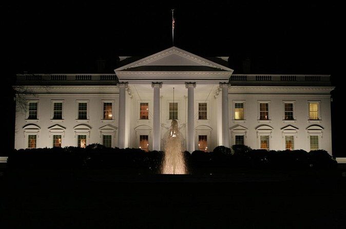 Washington DC Minibus City Night Tour - Stop-by-stop: how each monument works in the dark