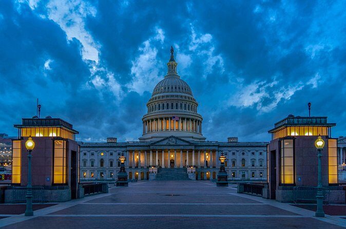 Washington DC Monuments and Memorials Night Tour - Stop 1: Thomas Jefferson Memorial for neoclassical calm and big ideas