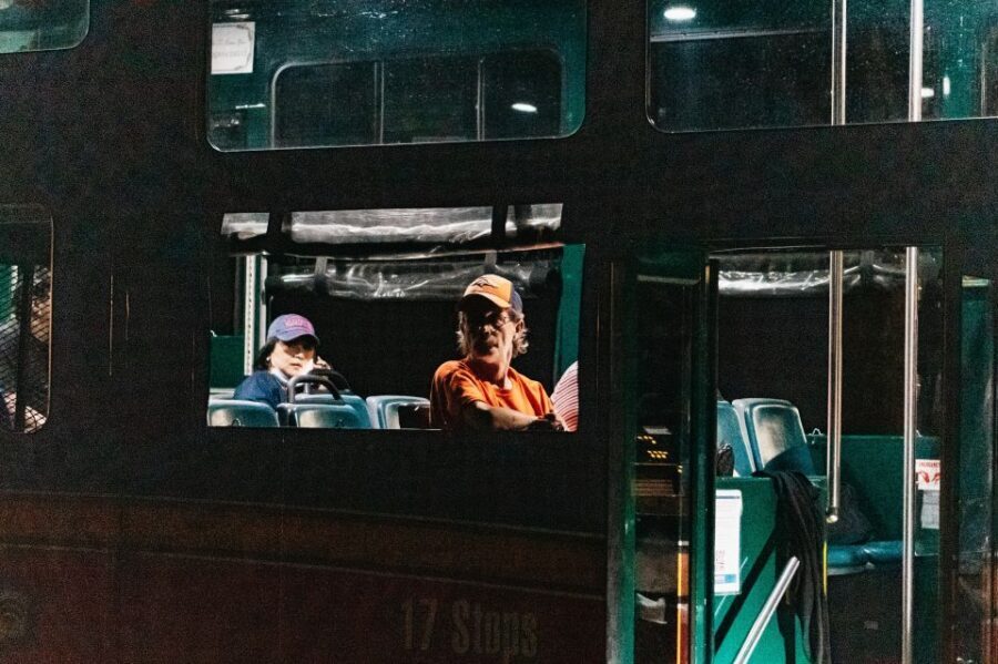 Washington DC: Monuments by Moonlight Nighttime Trolley Tour - The guides: how storytelling turns a ride into a real tour