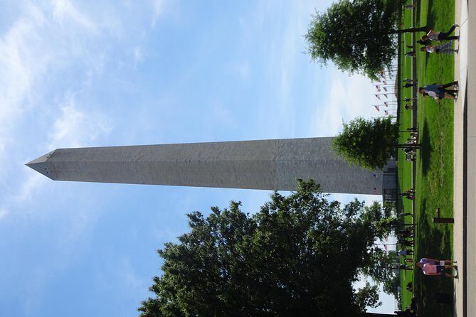 Washington DC Monuments self-guided walking tour & scavenger hunt - Stop-by-Stop on the West National Mall