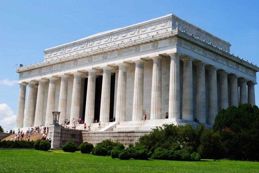 Washington DC: Multilingual Private Day or Evening SUV Tour - Night tour: illuminated monuments on a shorter highlight list