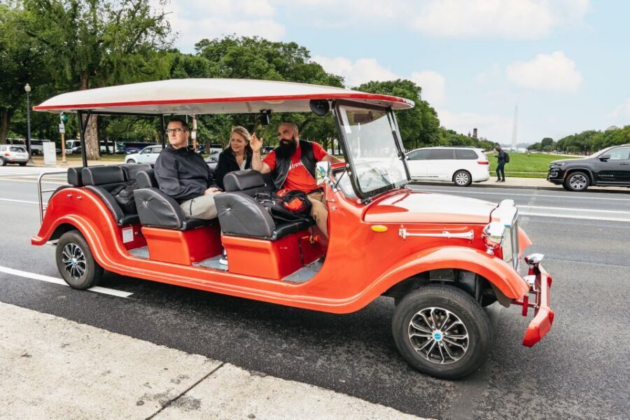 Washington DC: National Mall Tour by Electric Vehicle - Lincoln Memorial and the DC War Memorial: two stops that hit different