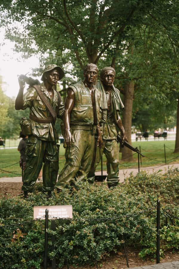 Washington, DC: National Mall Tour with Monument Entry - Vietnam Veterans Memorial: standing in front of the names
