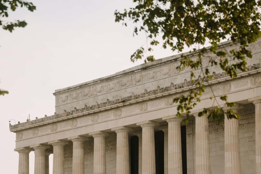 Washington, DC: National Mall Tour with Monument Entry - World War II Memorial: pillars, unity, and a central fountain