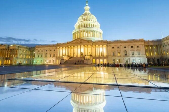 Washington DC Night-Time City Tour - A 7 pm Night Route That Hits DC’s Biggest Icons Fast