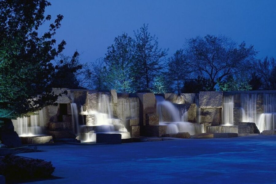 Washington DC: Night Tour with 10+ Stops, Admission Tickets - Upgrades: reserved entry for the Washington Monument and major museums