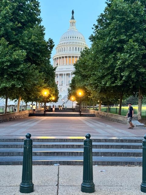 Washington DC: Nighttime Express Sightseeing Tour - Thomas Jefferson, MLK, and FDR: Learning the Names Behind the Night