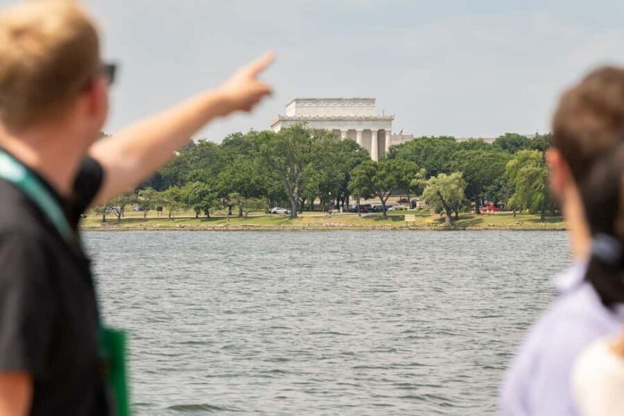 Washington DC: Potomac Cruise and Georgetown Walking Tour - Price and logistics: does $71 feel fair for what you get?