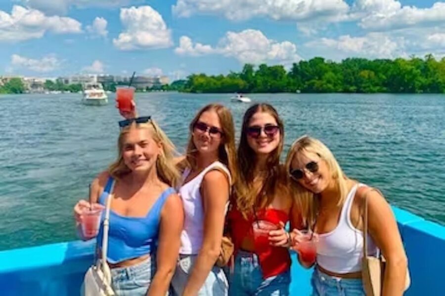 Washington, DC: Potomac River Yacht Cruise with Open Bar - Should you book this Potomac River yacht cruise?