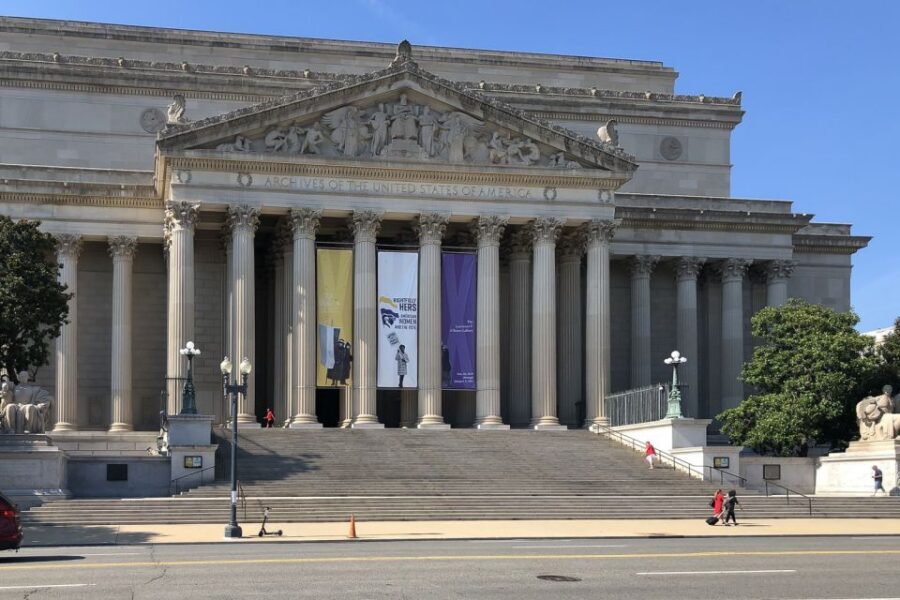 Washington DC: Sightseeing Tour with Potomac River Cruise - A 6-hour DC “greatest hits” day, with the Potomac as your reset button