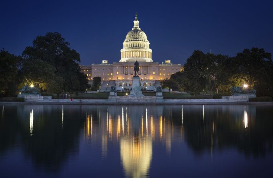 Washington DC: Small-Group 3-Hour Night Tour - Vietnam Veterans, Korean War Veterans, and WWII Memorial: More Than a Night Photo