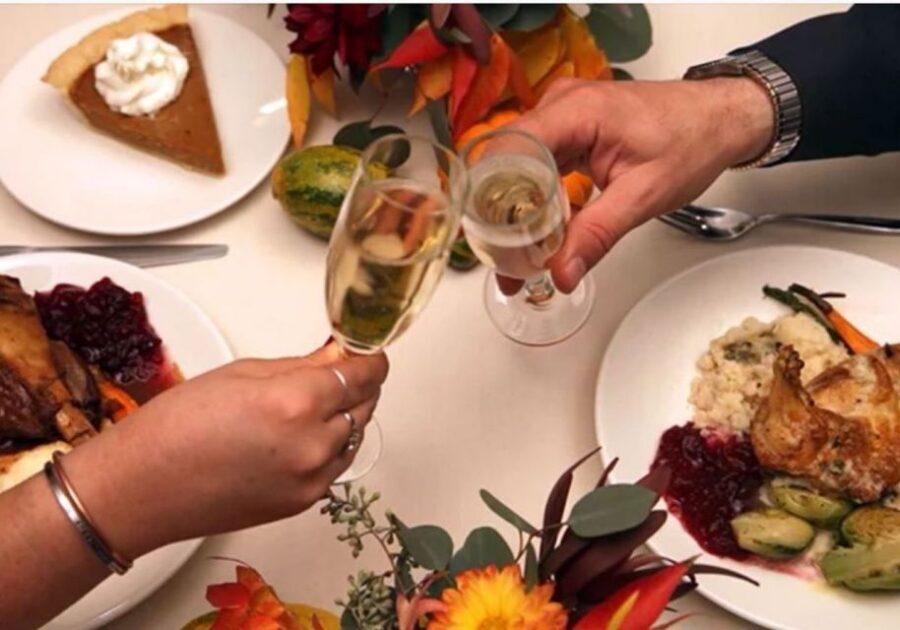 Washington, DC: Thanksgiving Day Lunch Cruise - The 2-hour ride: what happens during your lunch