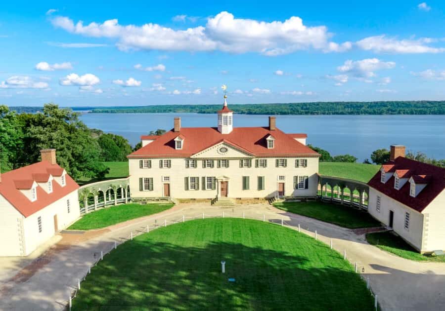 Washington: Mt. Vernon, Alexandria & Arlington Cemetery Tour - From D.C. to Mount Vernon: A Smooth Start With Private Transport