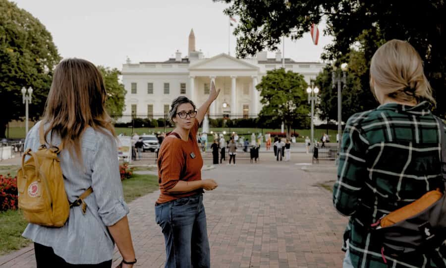 White House at Night: Scandals & Murder Adults Only Tour - Express security and night timing: how you make the 2 hours count