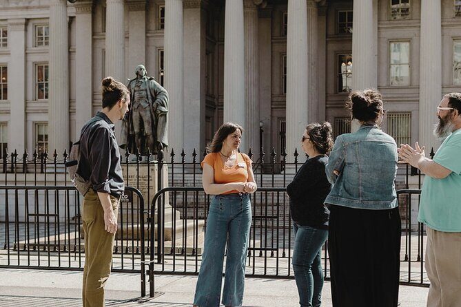 White House at Night: Scandals, Murder, Politics Adults Only Tour - Stop 1: St. John’s and Lafayette Square’s death-announcement mystery